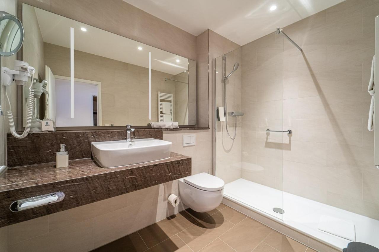 Hotel Western Dreilaenderbruecke / Basel 4*