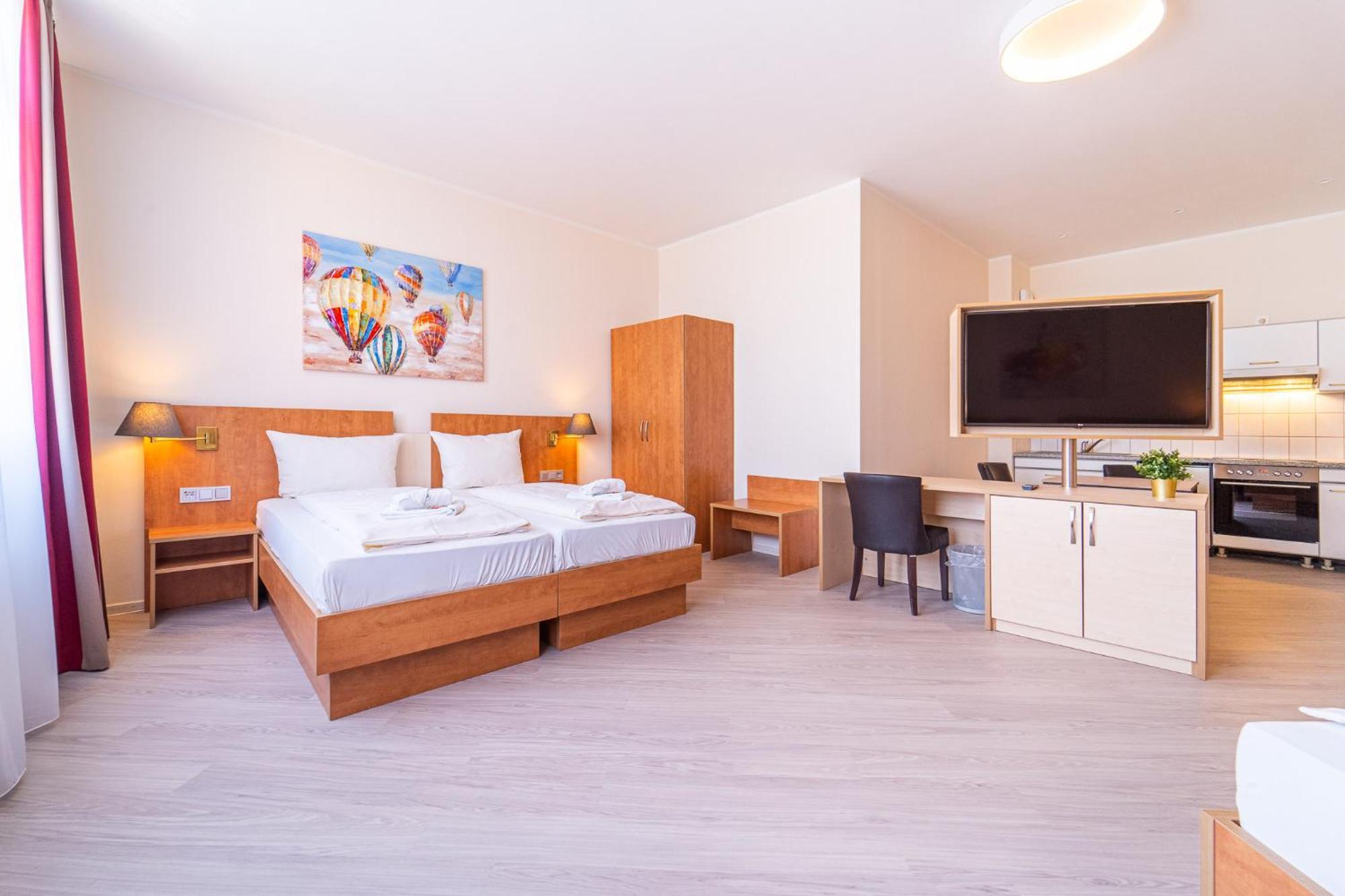 Hotel Western Dreiländerbrücke / Basel 4*